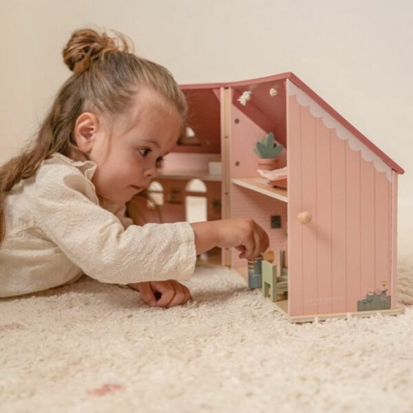 Wooden portable dollhouse FSC