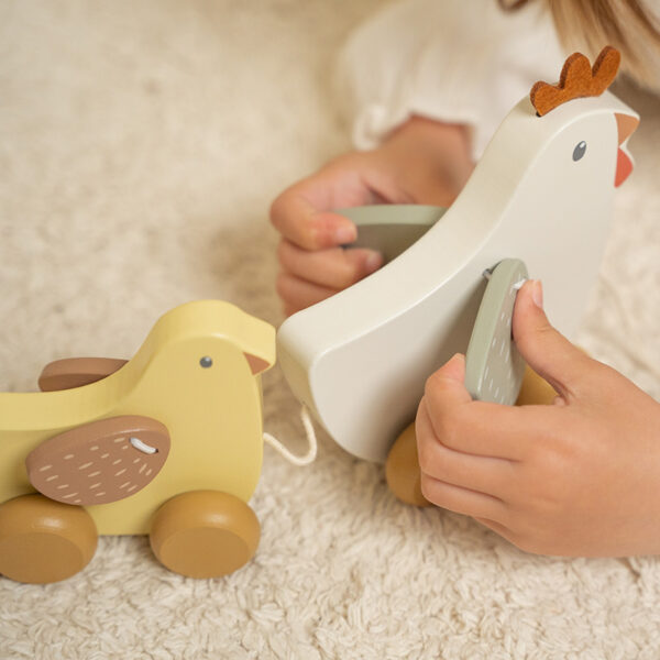 Pull along chickens Little Farm FSC