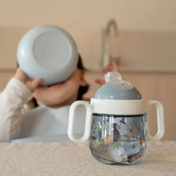 Tazza con beccuccio anti-perdita da 200 ml Amici della Foresta